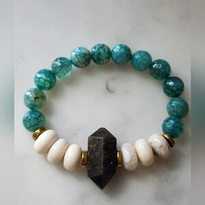 Labradorite Quartz Green and Cream Beaded Bracelet